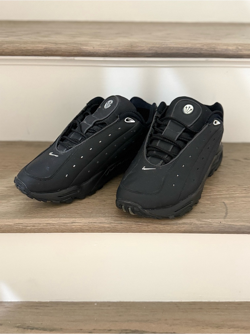 Nike Hot Step Air Terra Sneakers